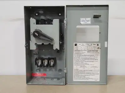 Used FEDERAL PIONEER 1336 Switchgears British Columbia CA | Lenmark #240889