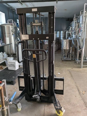 USED Manual pallet stacker (22,000 lb) 2019 model KX-CDSS2200