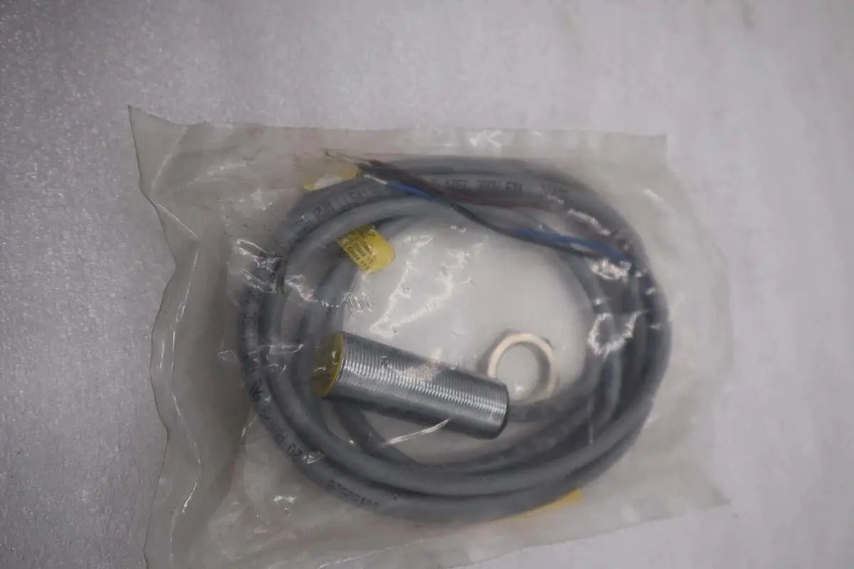 NEW TURCK     BI 5-G18-AP6X  50MM SWITCH SENSOR STK H1681