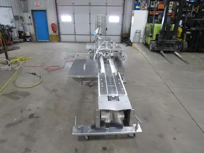 Conveyor with Wirecut