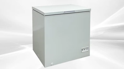 171-0356 33" Solid Top Self Contained Chest Freezer