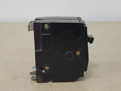 USED SQUARE D QO220
