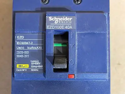 Used SCHNEIDER ELECTRIC EZD100E 40A Switchgears British Columbia CA | Lenmark #239899