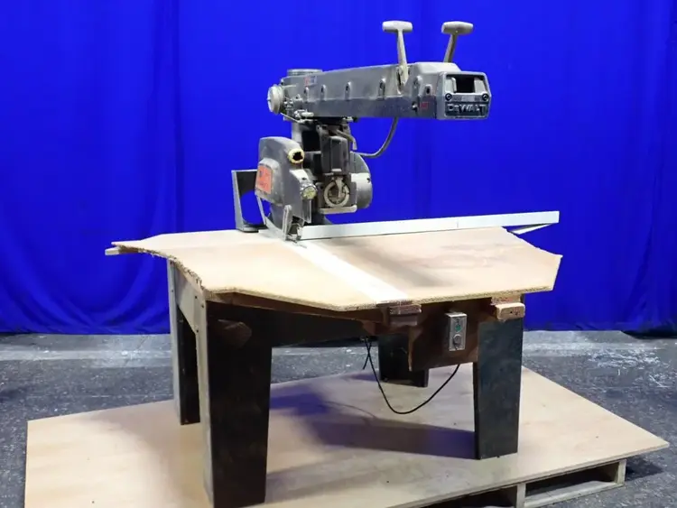 Used DEWALT 3566 Woodworking Radial Arm Saws Ohio US | HGR 24 #903165