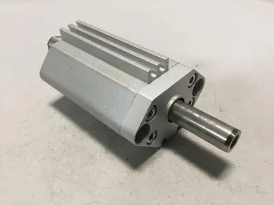 USED SMC CDQ2KWB25-25DZ