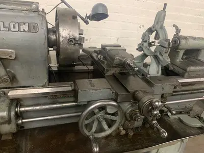 LeBLOND 17″ x 34″ Regal Engine Tool Room Lathe – War Finish Circa 1940