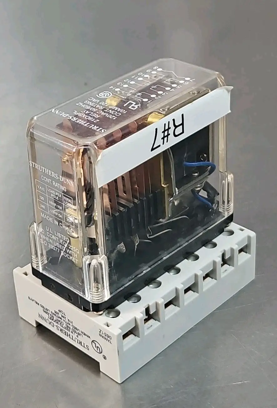 Struthers Dunn 219-DXBPL + 333770D 115V 60HZ Relay w/ Socket Loc4F50