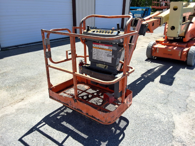 USED 2013 JLG E400AJPN