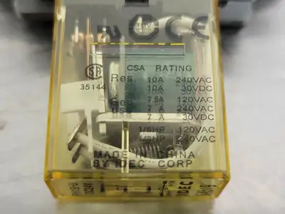 USED IDEC RH1B-UDC24V