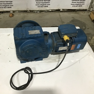 Sew Eurodrive SF77DRE90M4BE2HR/TF Gear Reducer Ratio 189.9:1 Helical gear box