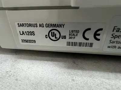 Sartorius model LA120S analytical scale