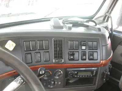 Used 2008 VOLVO VNM42T200 Conventional trucks Arizona US | Tuscon Trux & Equipment Sales #1546094