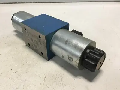 USED REXROTH 4WE10U33/CG24N9K4