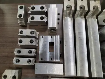Assortment Lathe Chuck Jaws & Accessories 44 pcs