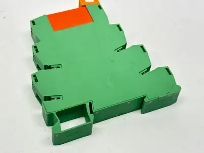 PLC-BSC-24DC/21-21,2967015,RTE24024 | Phoenix Contact PLC-BSC-24DC/21-21 Relay Base 2967015 w/ Schrack RTE24024 Relay - Used