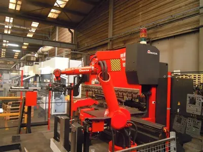 USED AMADA ASTRO 100T X 3220 CNC ROBOT BENDING CELL