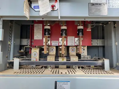 Power Distribution Center (PDC), 1600A Main, 2-400A & 4-100A