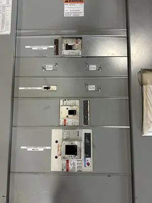 Used CUTLER-HAMMER POW-R-LINE C Miscellaneous Equipment (Electrical & Power) | Surplus Asset Holdings #1202370