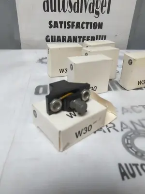New | in-Stock ALLEN-BRADLEY W30 Miscellaneous Equipment (Electrical & Power) | Surplus Asset Holdings #1196863
