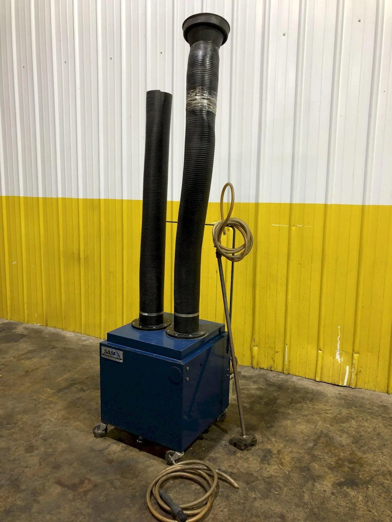 SENTRY AIR SYSTEMS MULTI-OPERATOR FUME EXTRACTOR: STOCK 16574