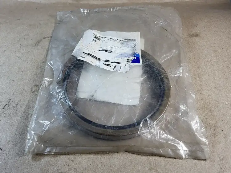 New | in-Stock KOMATSU 07012-10150 Miscellaneous MRO British Columbia CA | Lenmark #282457