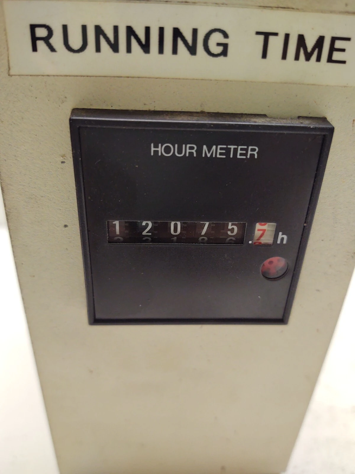 MATSUSHITA ELECTRIC WORKS TH141 HOUR METER 100VAC 50/60 Hz  with Enclosure