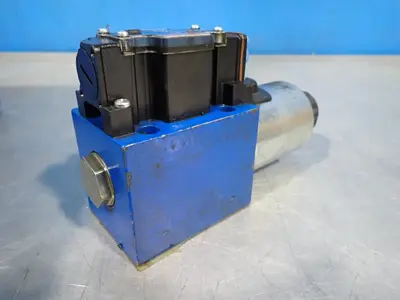 USED REXROTH 4WE10D40/CG24N9DK35L