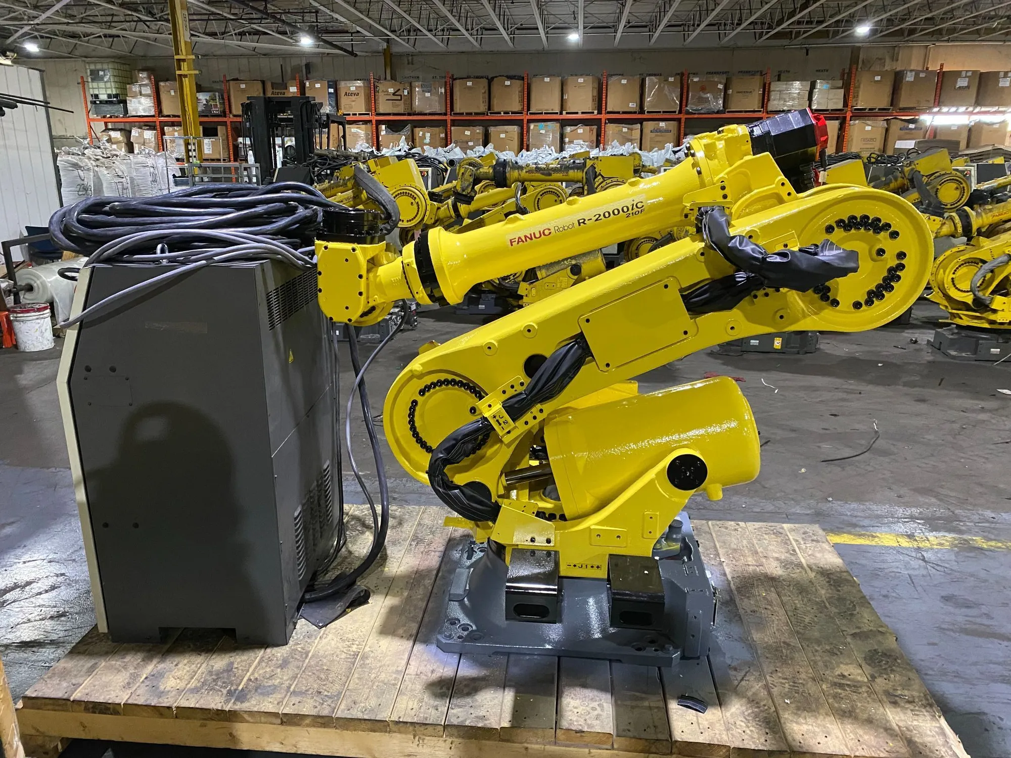 USED FANUC R-2000iC/210F + R-30iB