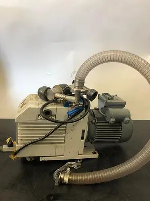 LEYBOLD HERAEUS D8B-DS