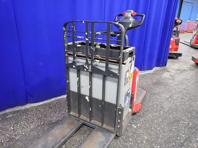 USED THE RAYMOND CORPORATION 8410