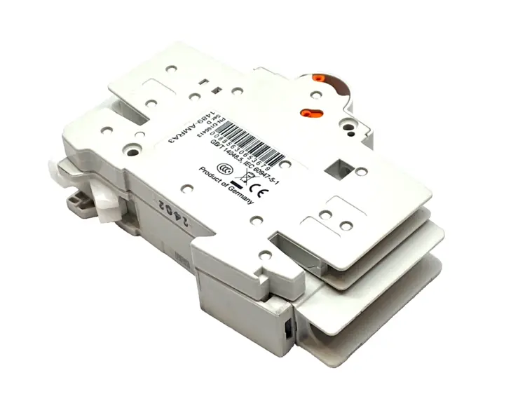 Used ALLEN‑BRADLEY 1489-M1D100 10A BREAKER W/ 1489-AMRA3 AUX CONTACT 1 10A BREAKER W/ 1489-AMRA3 AUX CONTACT 1P D‑CURVE Circuit Breakers Michigan US | Maverick Industrial Sales #1090026