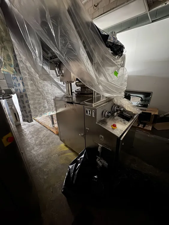Used KILIAN S250/32 IPT-B Tablet Presses Pennsylvania US | Perry Equipment #331011