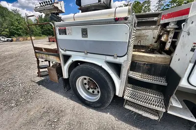 Used 2011 INTERNATIONAL 4400 DIGGER DERRICK Bucket (boom) trucks Pennsylvania US | Proxy Equipment #1378341