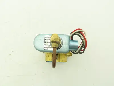 Honeywell Skinner LP8RBM4150 Brass Solenoid Valve 3-Way NC 120V 150 PSI 1/2" NPT