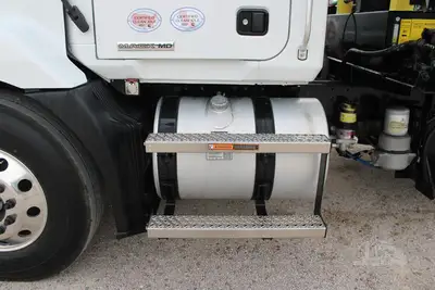 New | in-Stock 2027 MACK MD7 Rolloff Trucks Texas US | Roll Off Truck World #1491876