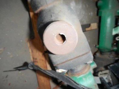 Fisher 1/2" 250 Rating, Iron, Threaded 3 - Way Control Valve