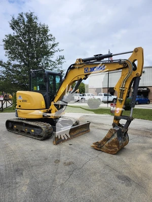 USED 2022 XCMG XE55U