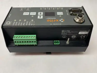 USED X-RITE VERICOLOR PROGRAMMABLE HUB UNIT, 2-DIGIT DIGITAL DISPLAY