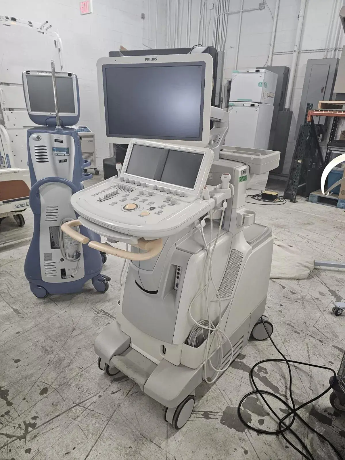 Used Philips Philips iE33 Ultrasound with 3 Transducers — Used Medical Imaging - Other Texas US | PT Medical Technologies #1458939