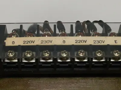 USED GOMI ELECTRIC T-1B 1350VA