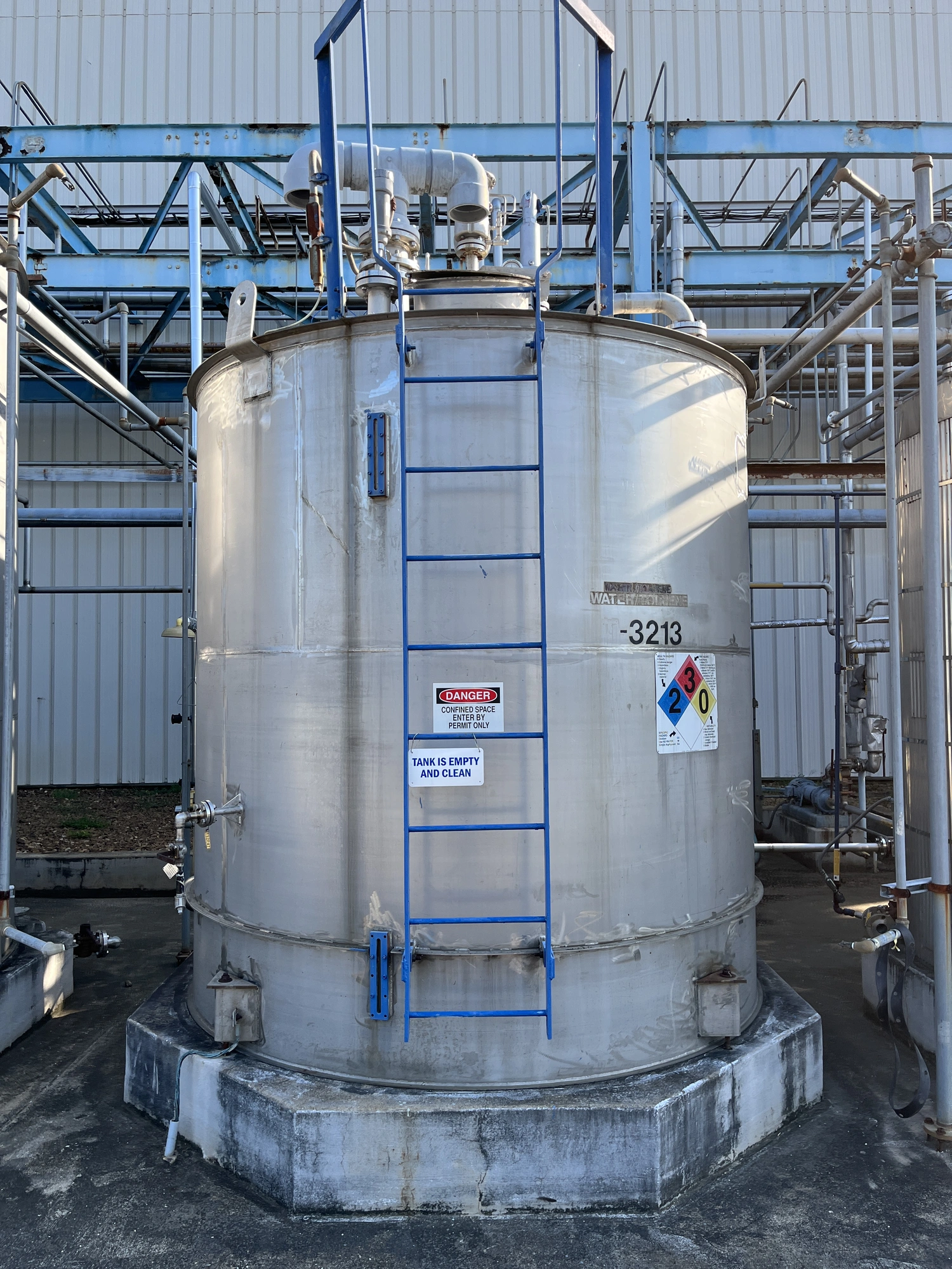 USED ALLOY FABRICATORS 3,900 GALLON