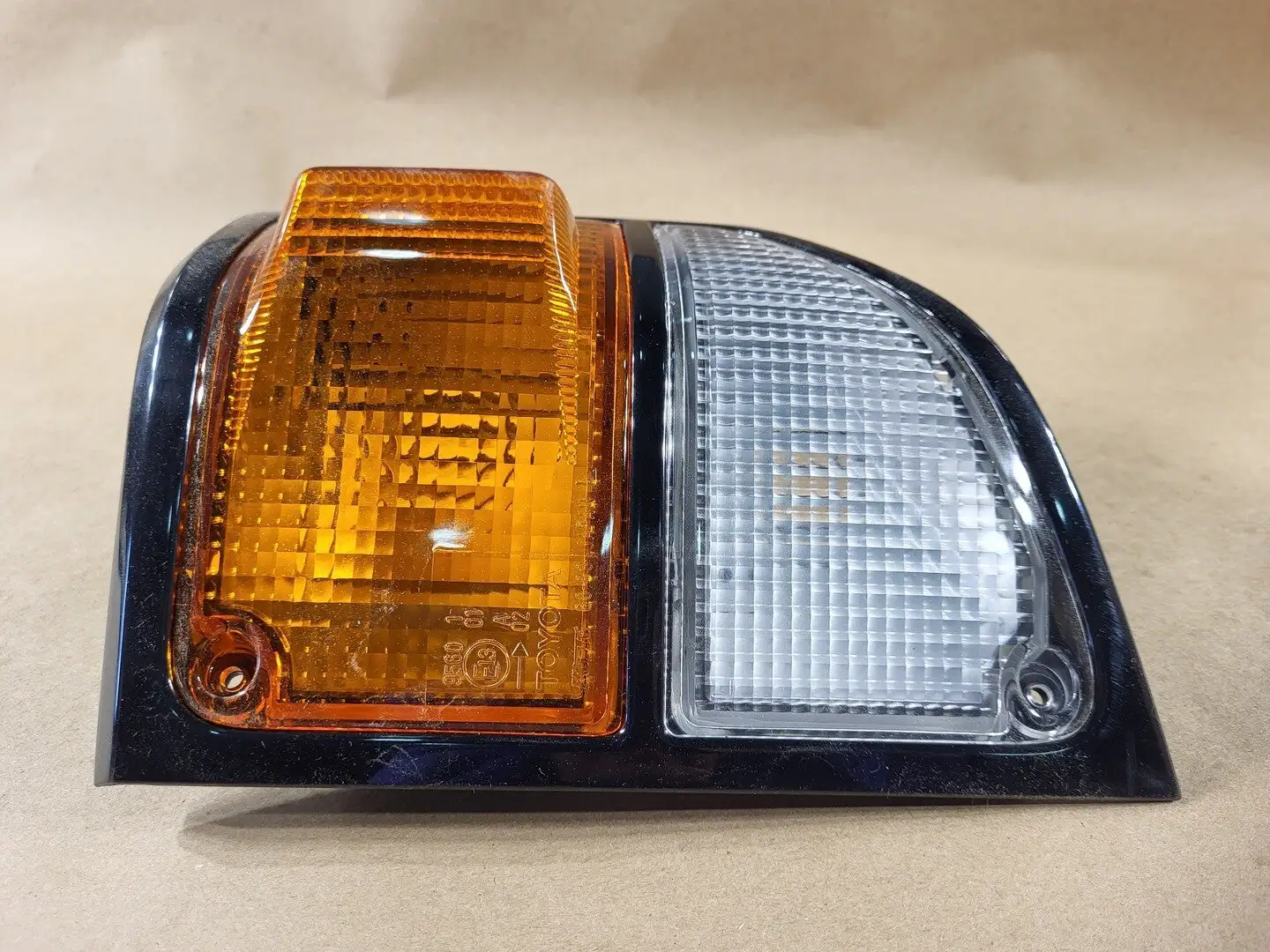 NEW TOYOTA 81521-60390