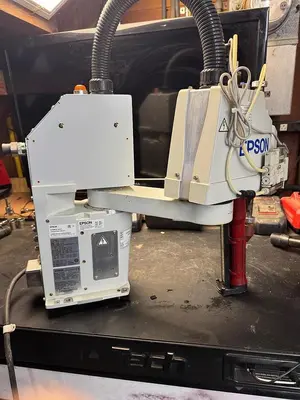 Epson T3-401S IndustrialRobot - Reach 460mm  load 3kg - Mfg. 2022 S/N:T300T11694