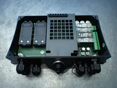 NEW SIEMENS 6AV6 6715AE110AX0