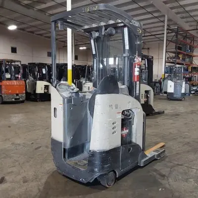 USED 2016 CROWN RR5725-45