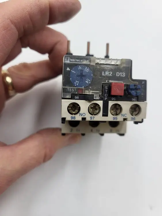 Used TELEMECANIQUE TELEMECANIQUE LR2 D1306 SOLID STATE OVERLOAD RELAY Relays & Switches | ND Industrial Surplus #1217294