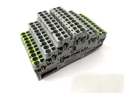 USED PHOENIX CONTACT MULTI-LEVEL TERMINAL BLOCK ST 2,5-PE/L/N LOT OF 10