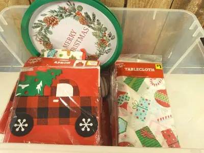 Lot of Christmas (chair covers, tablecloths, etc.)