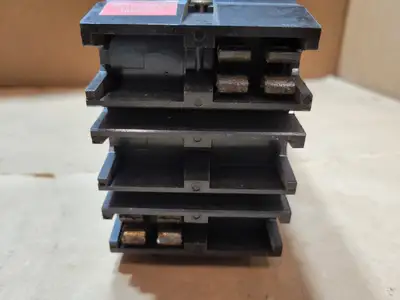Used SQUARE D Q221125AC Switchgears British Columbia CA | Lenmark #1438307