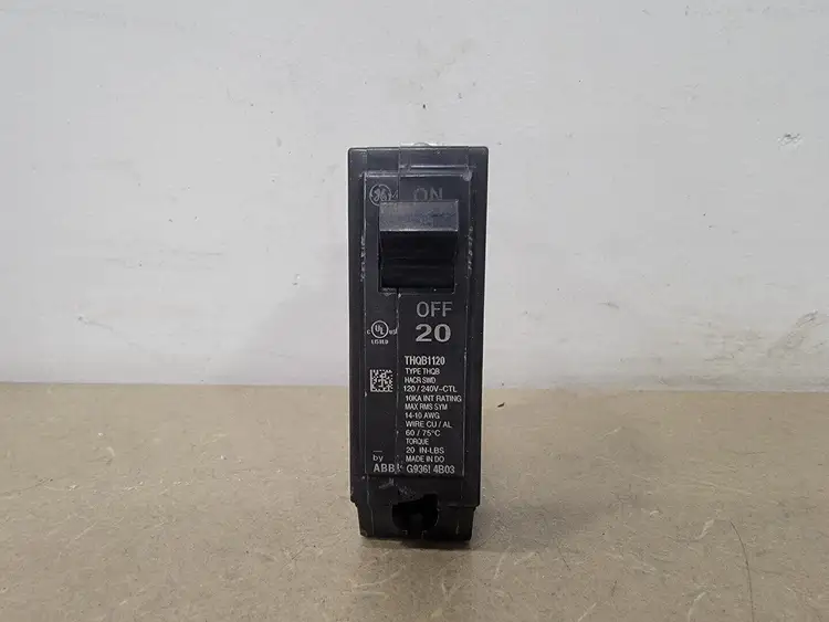 Used GENERAL ELECTRIC THQB1120 Switchgears British Columbia CA | Lenmark #238718
